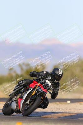 media/Mar-09-2024-SoCal Trackdays (Sat) [[bef1deb9bf]]/12-Turn 2 (245pm)/